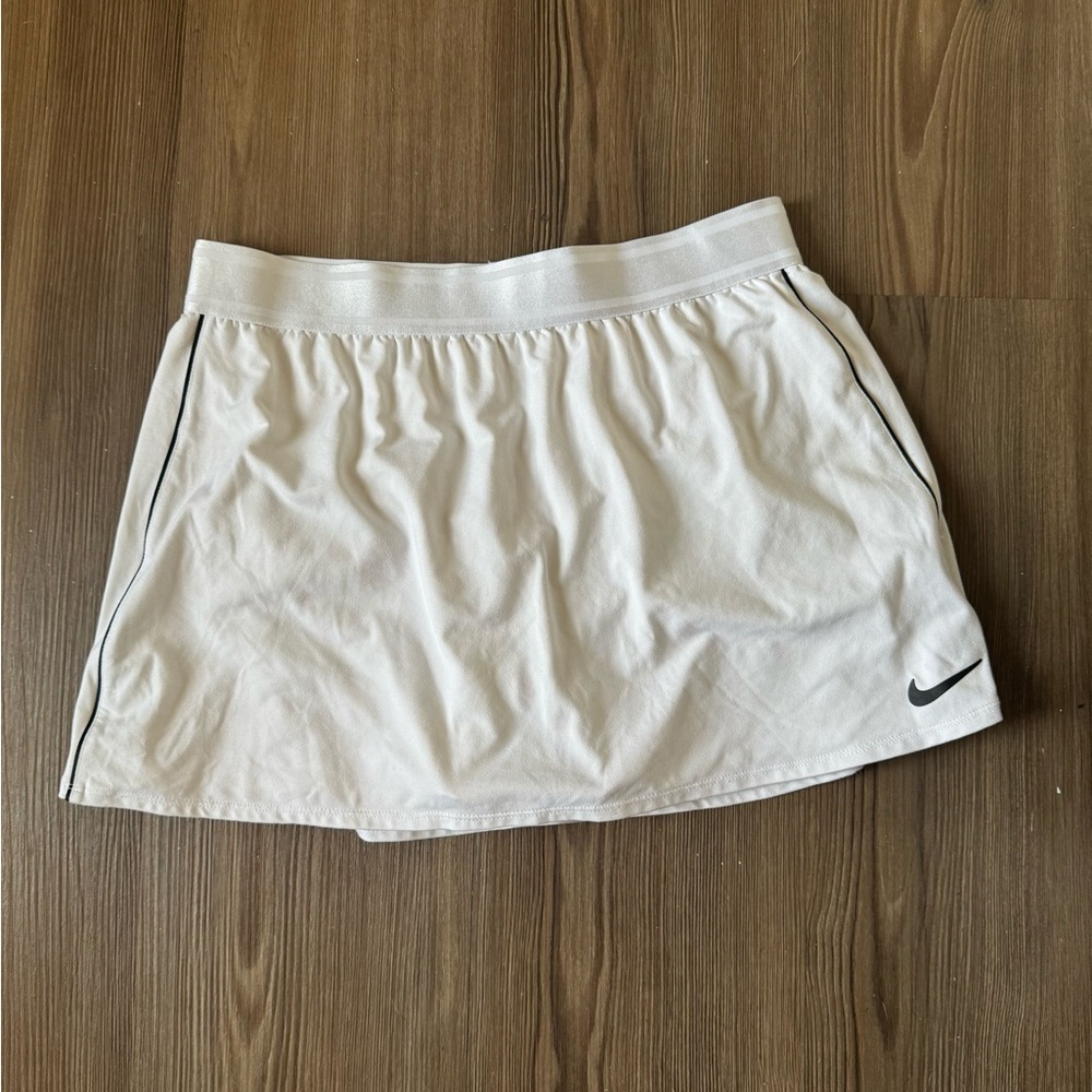 Nike White Dri Fit Skirt Large